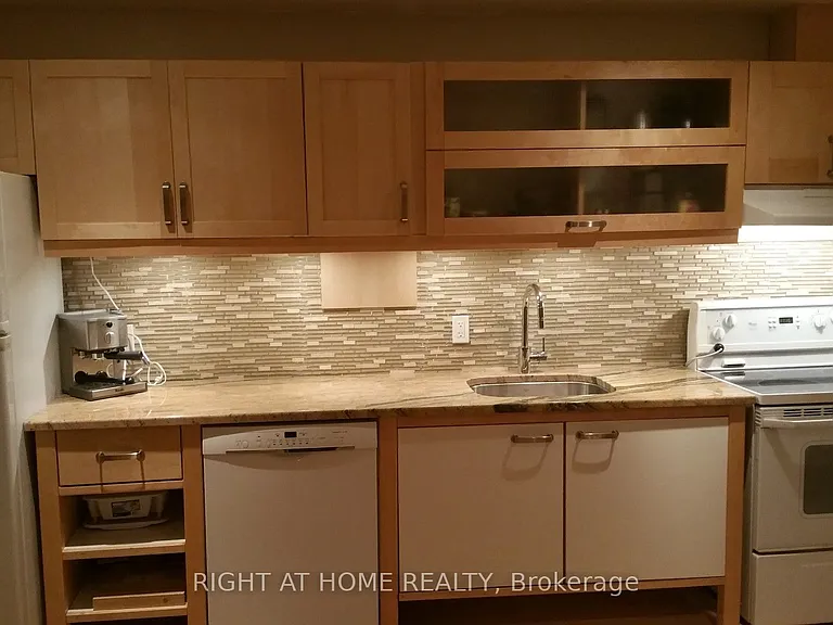 142 Windhurst Dr #B — Photo 10