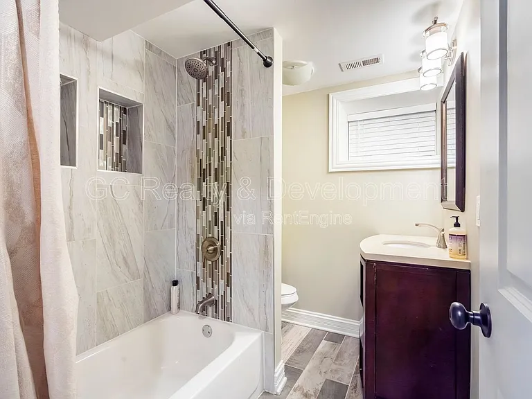 5619 W Irving Park Rd — Photo 16