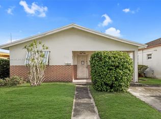 653 NW 3rd Ct, Hallandale, FL 33009