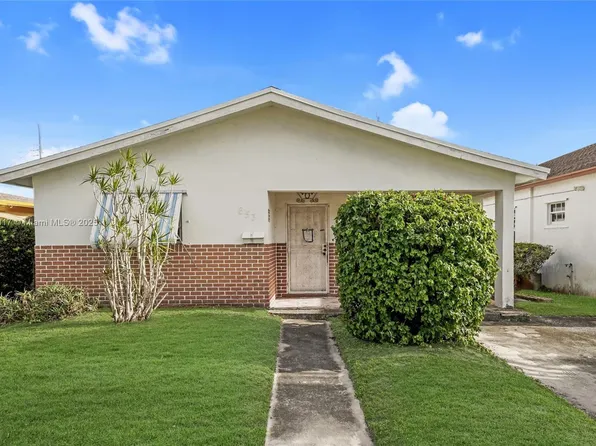 653 NW 3rd Ct, Hallandale, FL 33009