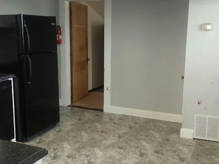 7626 Hurst St — Photo 11