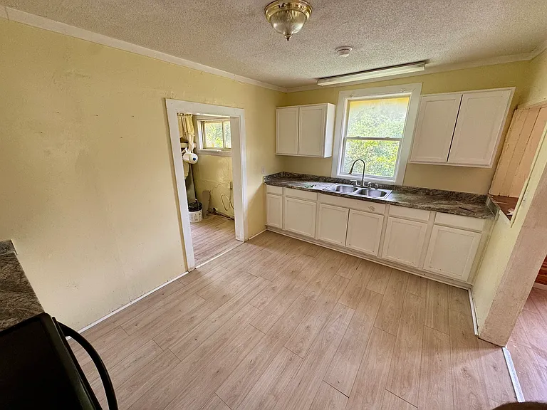 1006 Johnsontown Rd — Photo 12