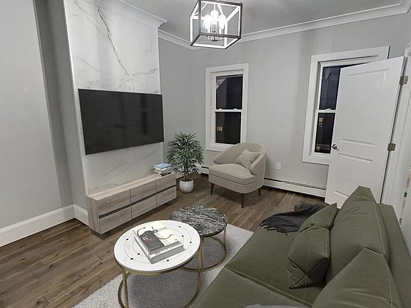 4th image of 298 E 8th St #3
