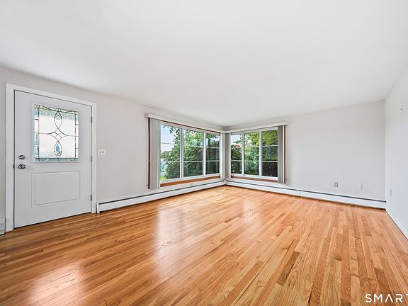 4th image of 15 Smith Road