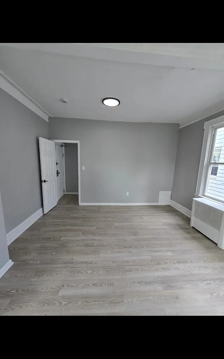 3 bed, $2,095 — Photo 3