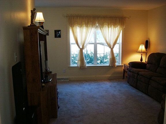 4th image of 111 Peace Hill Rd