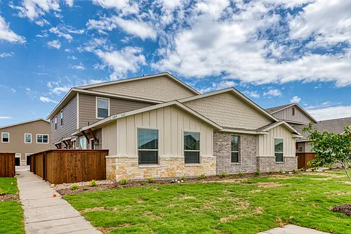 611 Harvest Moon Dr Photo 1