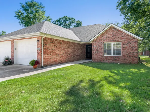205 NE J St #2, Bentonville, AR 72712