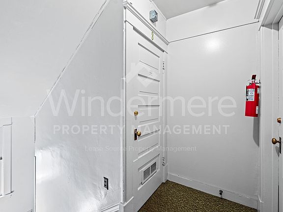 5th image of 1321 W 11th Ave APT 3