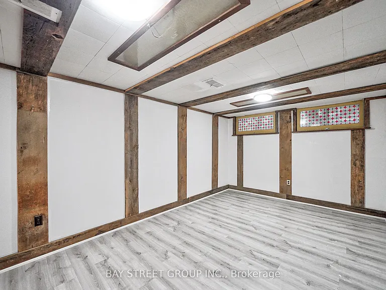 35 Camwood Cres — Photo 35
