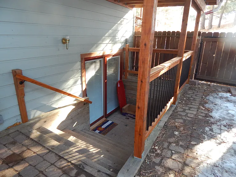848 Valley Ln — Photo 10