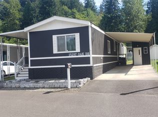 15297 Oak Dr, Renton, WA 98058