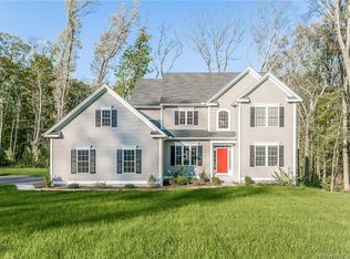 4 Stratford Xing, Avon, CT 06001