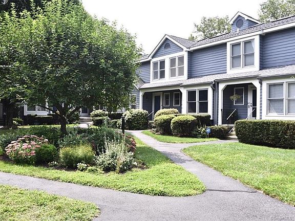 2nd image of 63 Fawn Ridge Ln #63