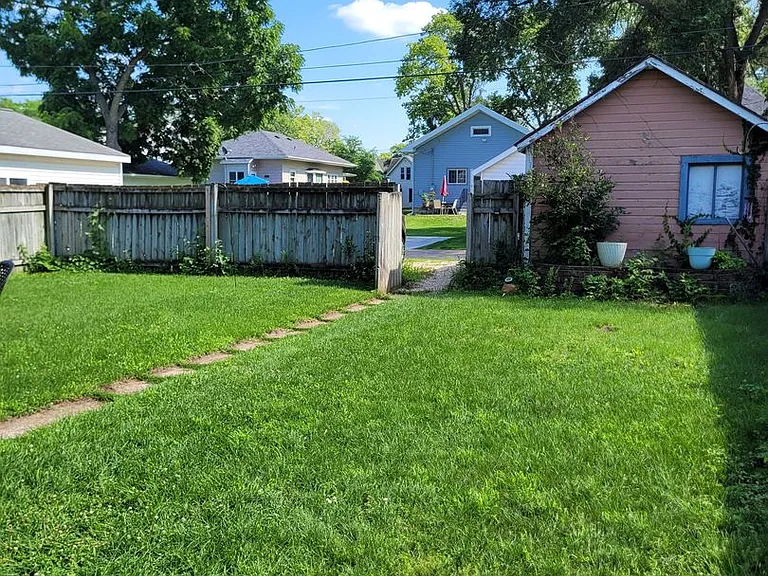 1412 Market St — Photo 9