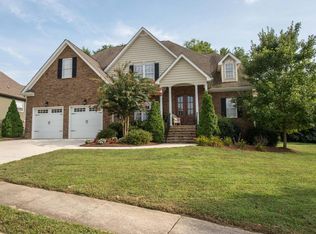 704 Shearer Cove Rd, Chattanooga, TN 37405