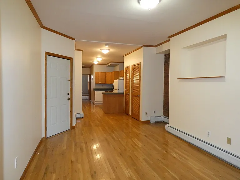 931 Park Ave #2L — Photo 3
