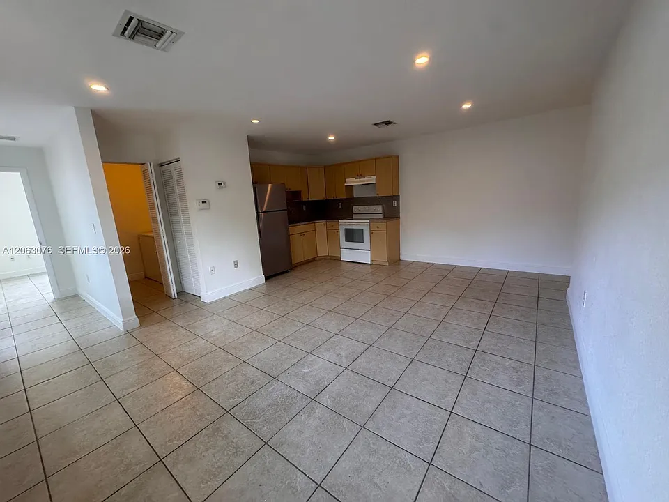 3342 NW 9th Ave #3344