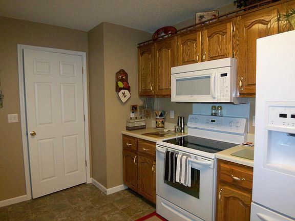 4th image of 608 Scarlett Dr