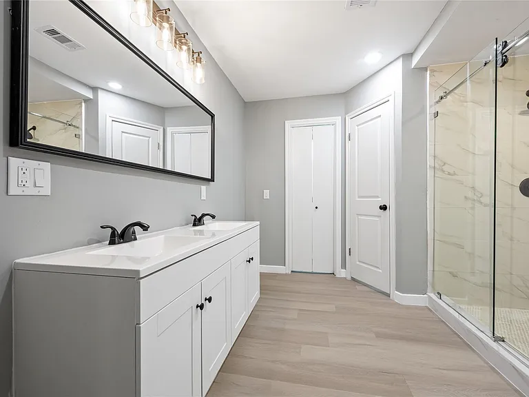 14015 Cleobrook Dr — Photo 18