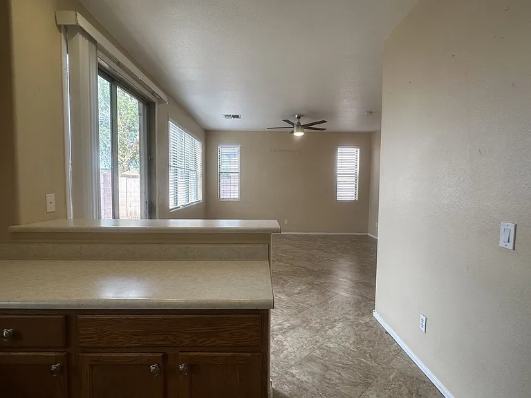 8927 E Crescent Ave — Photo 18