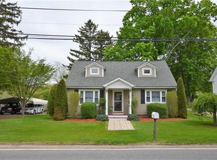 1545 Hope Rd, Cranston, RI 02921