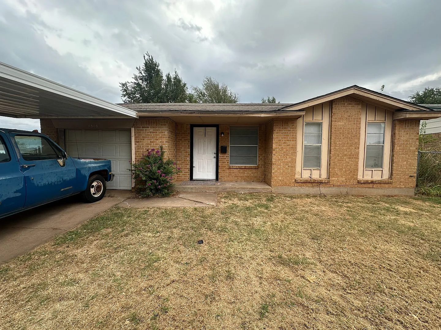 3 Bed, 1.5 Bath, 1 Car Garage Brick Home — Photo 4