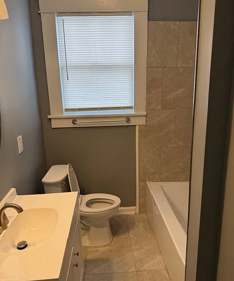816 Russell St — Photo 3