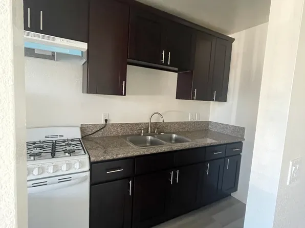 868 E Alvarado St APT 47, Fallbrook, CA 92028