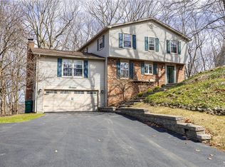 16 Alleyns Rise, Fairport, NY