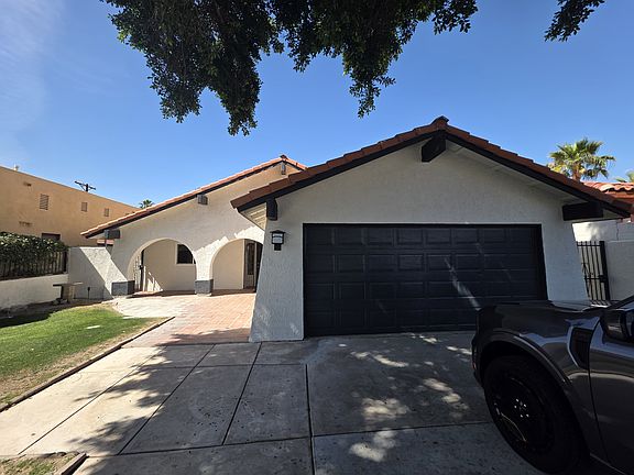 2nd image of 78700 Bottlebrush Dr