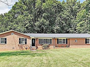 9240 Pinenoll Ln, Charlotte, NC 28215