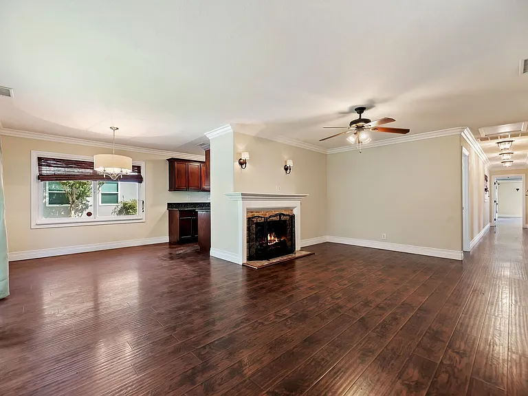 4570 Emerson St — Photo 13