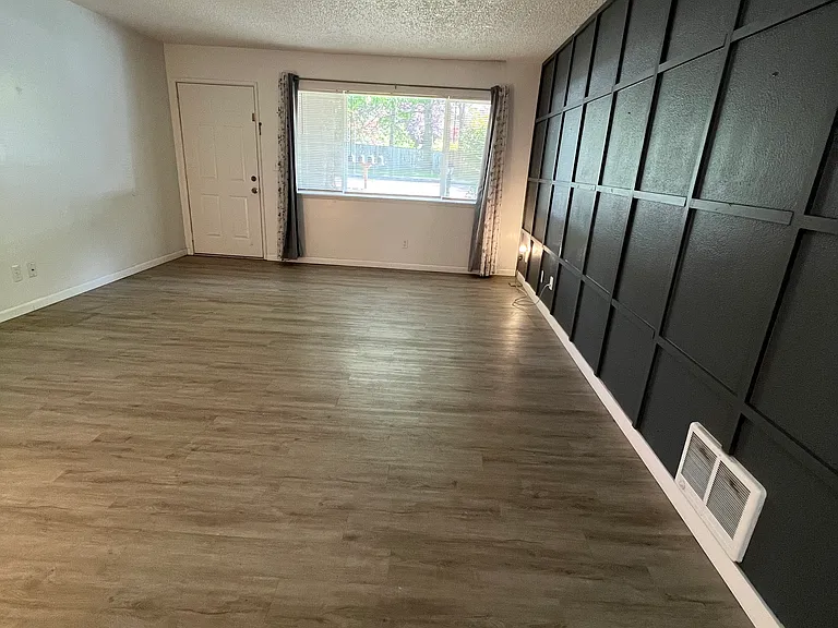 21541 SW Sherwood Blvd — Photo 4