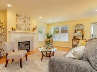 49 Ford Xing, Northampton, MA 01060