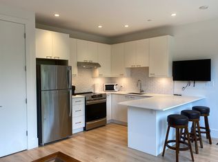 817 Younette Dr, West Vancouver, BC V7T1T1