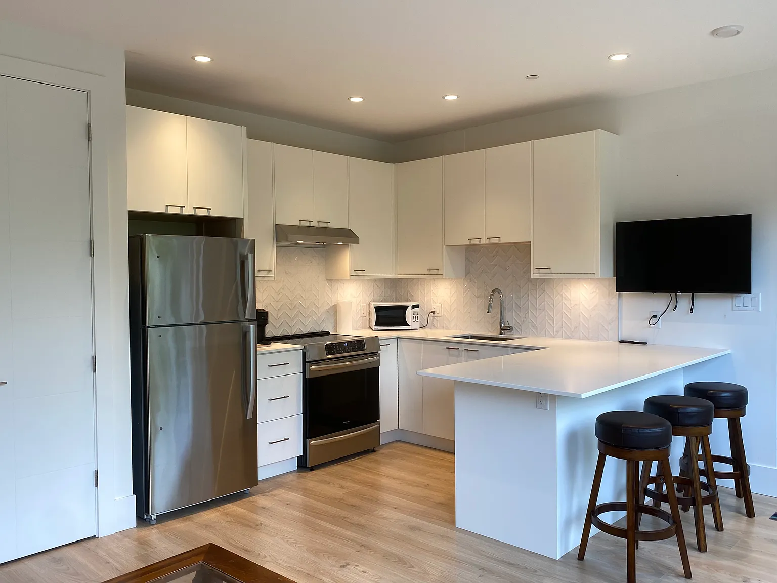 817 Younette Dr photo 1