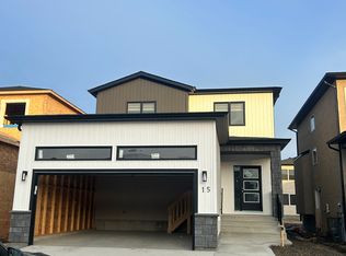 15 Mayer Dr, Winnipeg, MB R2R3A9