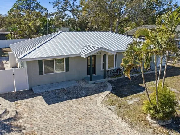 3223 1st Ave W, Bradenton, FL 34205