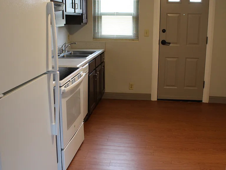 Ridgeview Apartments — Photo 18