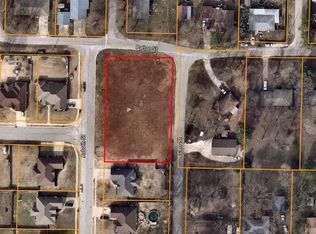 876 Asboth St, Pea Ridge, AR 72751