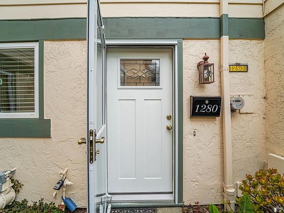 5th image of 1280 Terra Nova Blvd