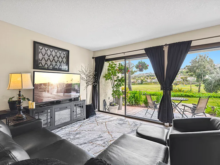 2508 Navarra Dr #402 — Photo 6