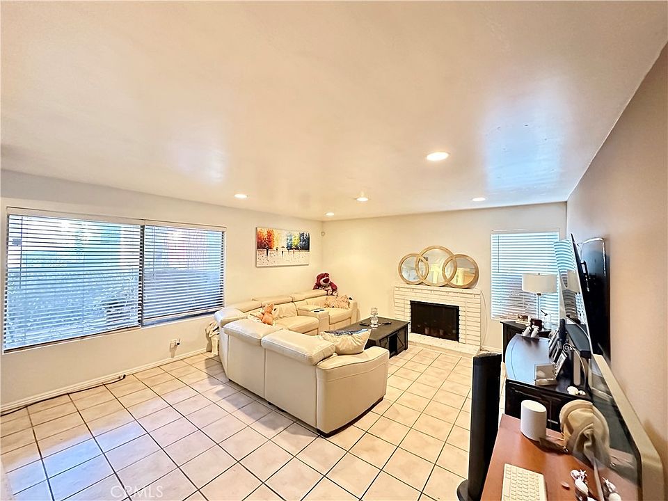 1st image of 1450 Cabrillo Park Dr APT A