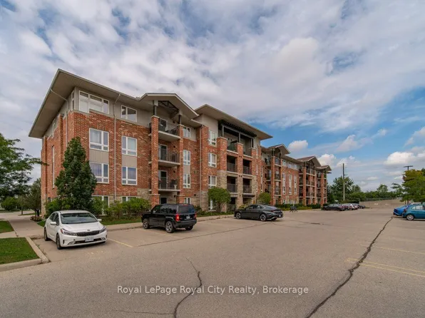 43 Waterford Dr #101, Guelph, ON N1L 0J6