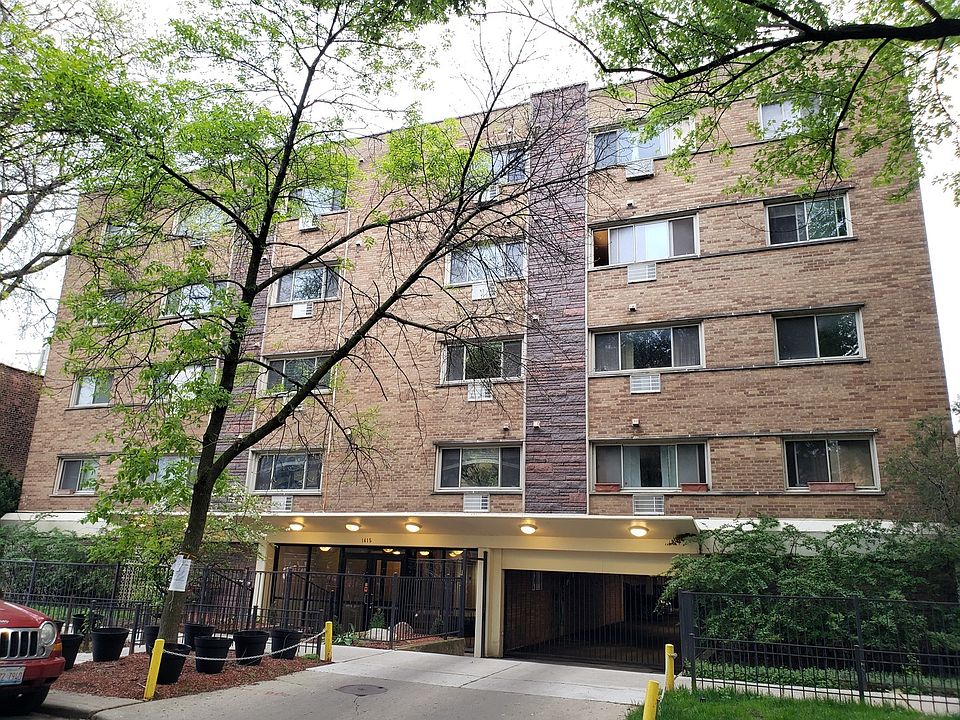 1st image of 1415 W Lunt Ave APT 304