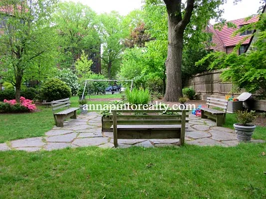 Sold by Anna Pinto Realty | media 27