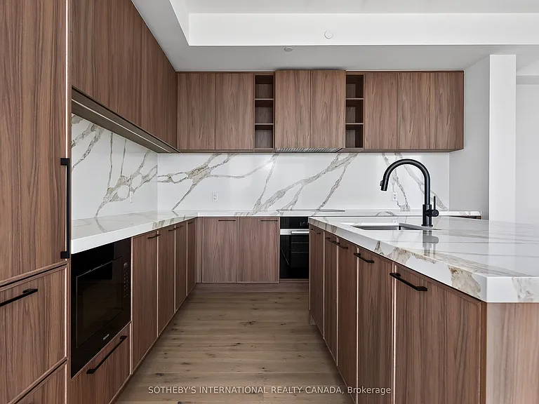 1050 Eastern Ave #Penthouse 1701 — Photo 5