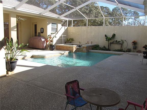 4th image of 10428 Woodland Dr