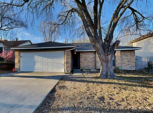 6038 John Chapman, San Antonio, TX 78240